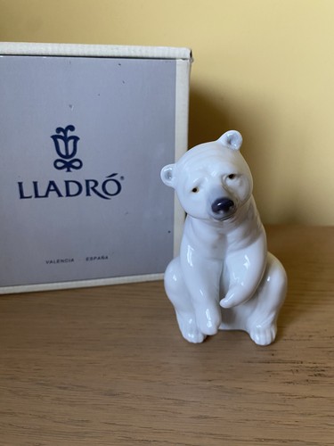 Lladro 1208 polar bear - 1208, with