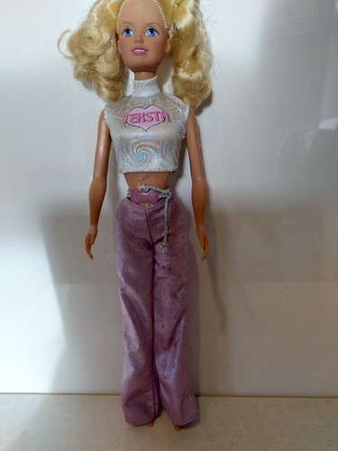 Teksta loves sindy vivid - teksta,