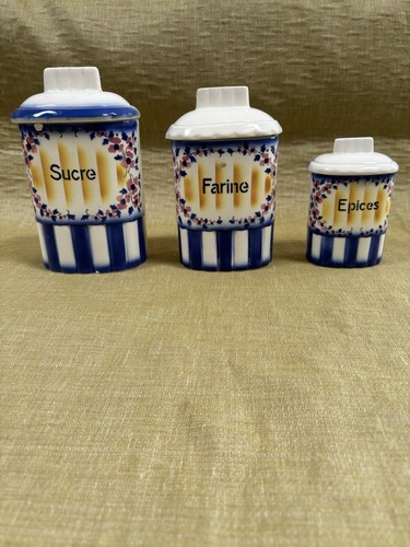 Set flour sugar - flour,, and