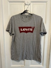 Levi’s T-shirt Size M