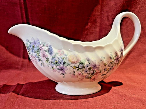 Wedgwood angela fluted edge - wedgwood,