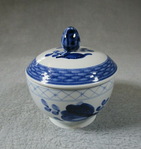 Lovely vintage royal - lovely,