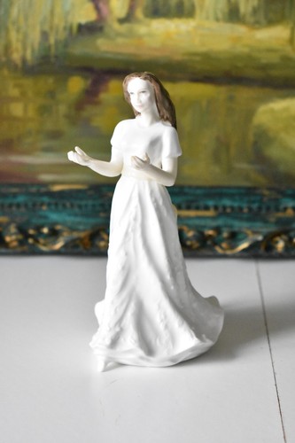 Royal doulton lady figurine - doulton,