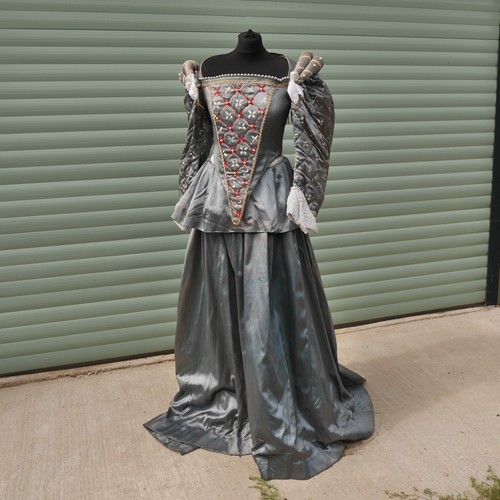 Sightline tudor royal - royal, dress