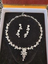 Diamond necklace and earring set Costume Jewllery 