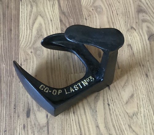 Vintage cast iron - cast, shoe