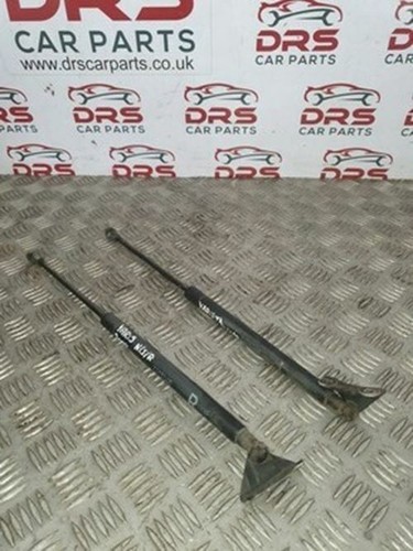 Toyota yaris boot strut arm - boot,
