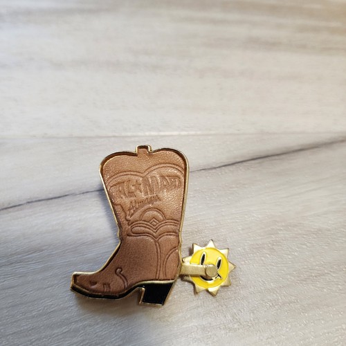 Rare walmart lapel pin cowboy - walmart,