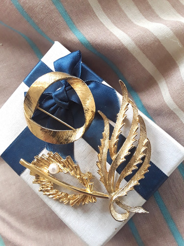 Brooch sphinx hollywood - brooch, sphinx,