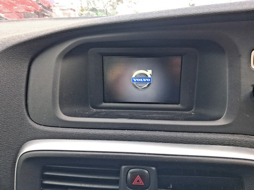2013 volvo v40 - volvo, r