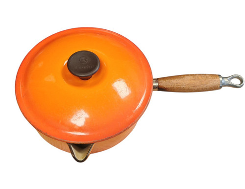Creuset saucepan cast - saucepan,