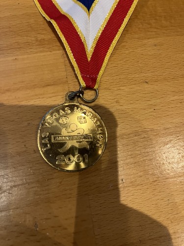 Las vegas 2001 marathon medal - las,