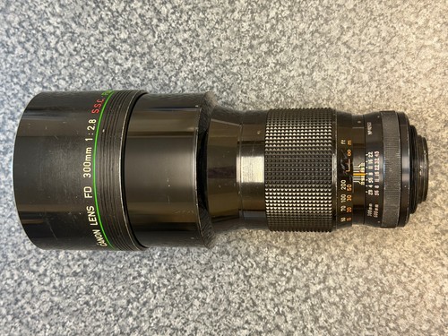 Canon 300mm 8 - 300mm, f2.8