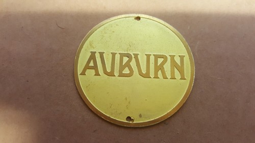 Auburn early hubcap - early, medallion