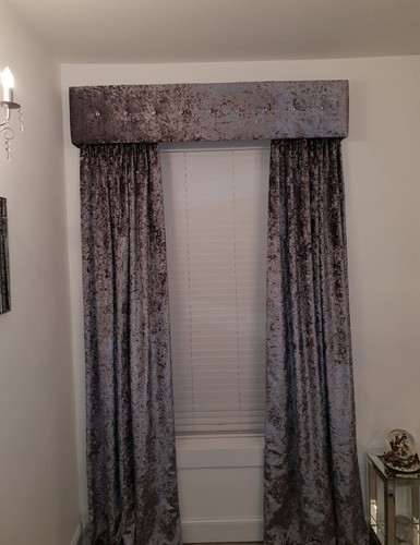 Curtain and pelmet - curtain,