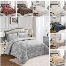 Bedspread Quilted Throw