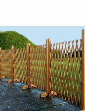 Expanding Fence Trellis Garden