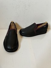 Moshulu Black Leather Slippers