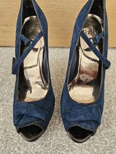 Very High Heels, Faith Size 7