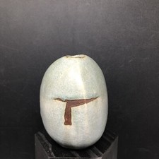 Alan Wallwork Wax Resist decorated Pebble vase 3 Sided 10cm tall #2484