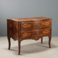 Antique Chest of Drawers