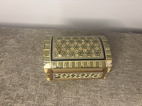 Beautiful vintage little