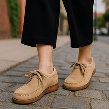 Clarks Wallabees Chukka Boots