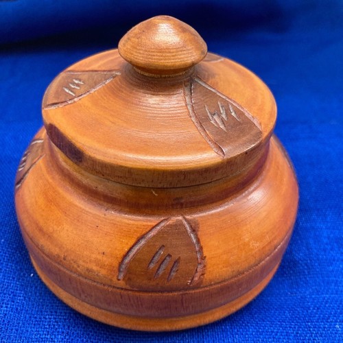 Trinket box wood hand carved - trinket,