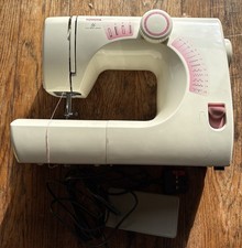 Toyota Sewing Machine SE13