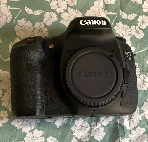 Canon eos 18mp digital - canon,