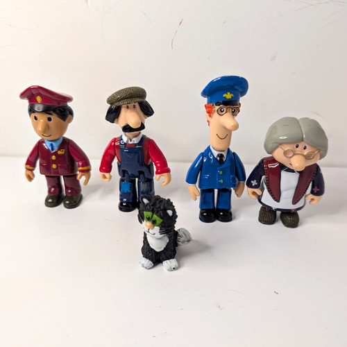 Postman pat figure - pat, lot