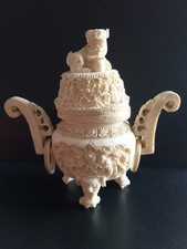 Vintage Chinese Lion Dog Resin