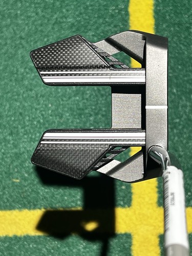 Left handed cobra supernova - handed, 3d