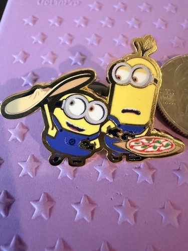 Universal palm micro - , minions