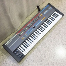 Roland JUNO-106 61-Key Analog