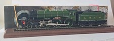 Renamed Working Hornby R053 Liner Class B17 Locomotive Manchester United 2862 