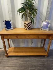 Oak Console Table Side Table Excellent Condition Solid Oak Delivery Available
