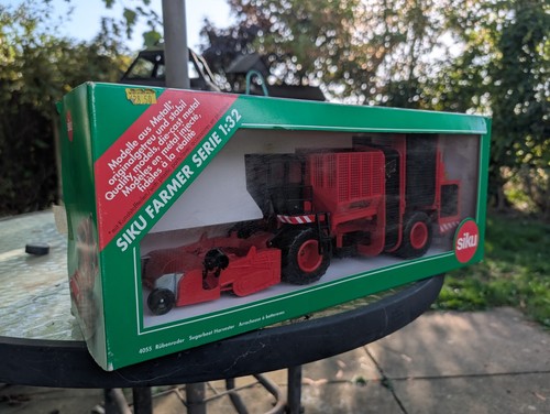 Siku 4055 holmer terra - 1:32,