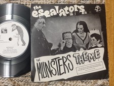 The Escalators - The Munsters