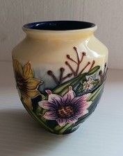 Old Tupton Ware 4 inch Vase