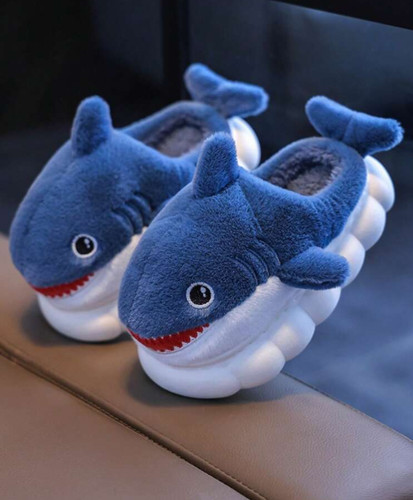 Kids shark slippers size 3 - shark,