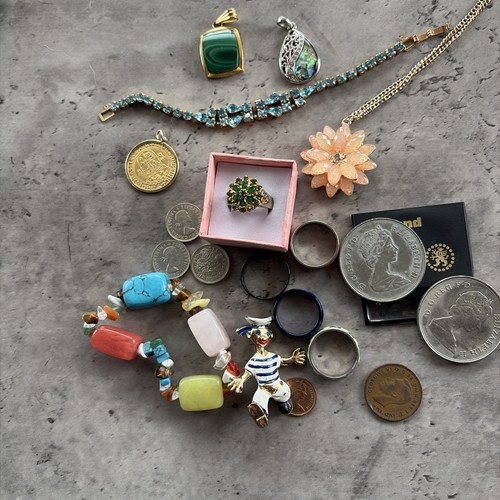 Vintage costume jewellery - &,