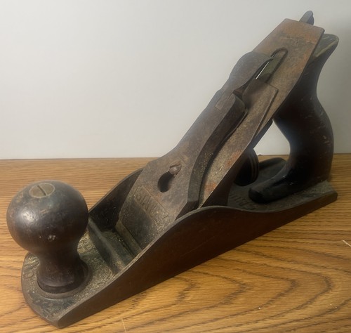 Vintage plane woodworking - no,