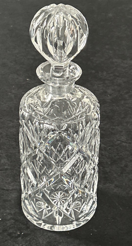 Cut glass decanter diampnd - glass, decanter-diampnd