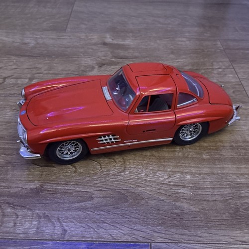 Burago scale diecast 3015 - burago,