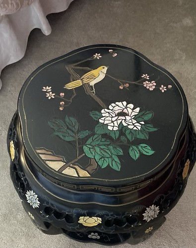 Black laquer oriental - black,