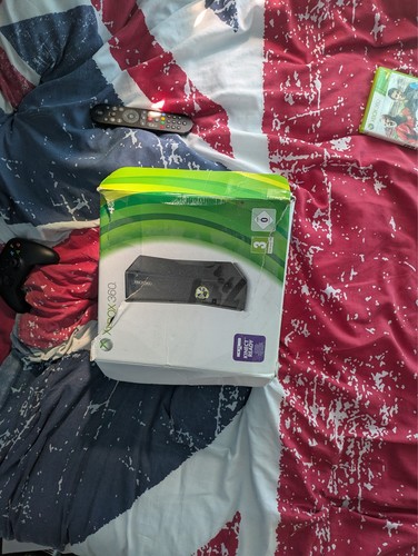 Microsoft xbox 360 - e, 4gb