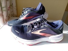 Brooks Adrenaline GTS 22