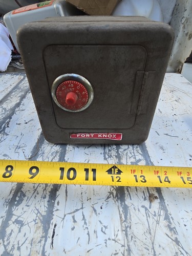 Vintage fort knox toy - fort, metal