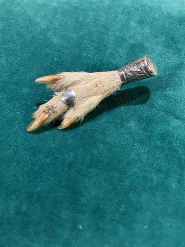 Grouse foot kilt - grouse, brooch